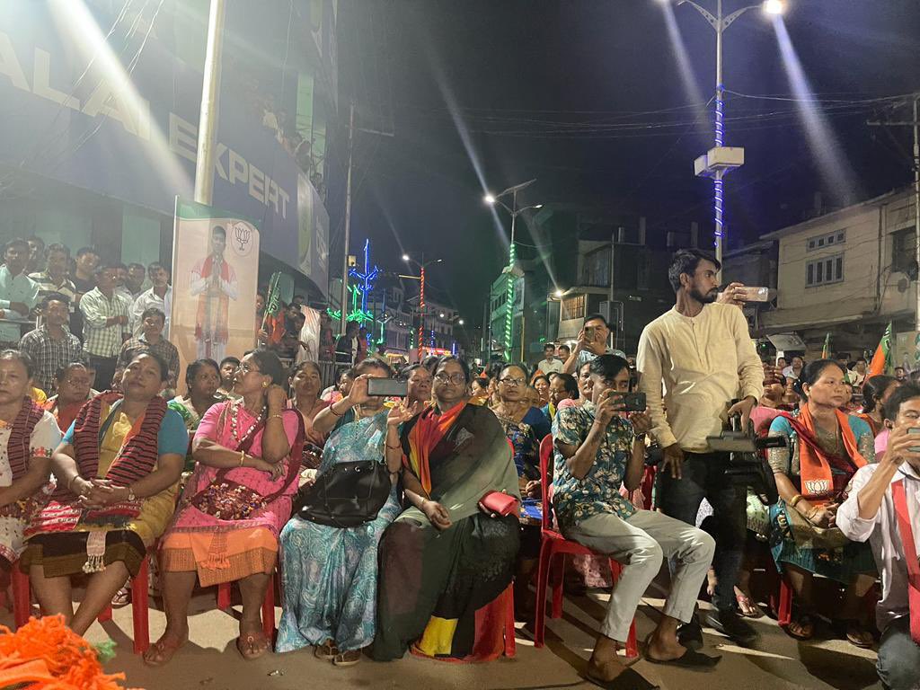 englengbidya's tweet photo. Campaigning for Mr Johny Timung, BJP nominated candidate at Diphu main market.
Grateful to the people who have turned up in support of Bharatiya Janata Party (BJP) l
#BJP4KarbiAnglong
#kaacelection
#Vote4BJP https://t.co/FVt4VGoq7K