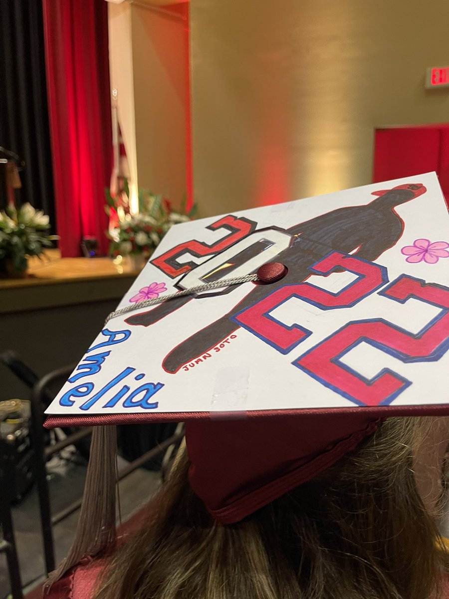 Spotted: A <a href="/BurkeSchoolDC/">Edmund Burke School</a> student showing the love for <a href="/JuanSoto25_/">Juan José Soto Pacheco</a> at graduation. <a href="/Nationals/">Washington Nationals</a> #graduation2022 @masnKolko ⚾️🎓❤️