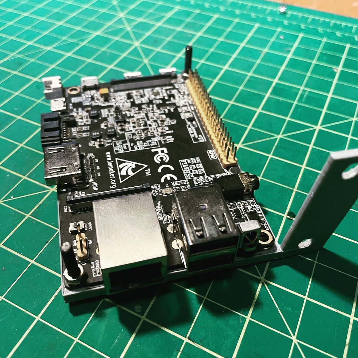 CMDannCA's tweet image. Weekend project was making myself some custom rack mounts for these 2 bpi devices for my IoT systems and keep them from just dangling #3Dprint #singleboardcomputer #iot