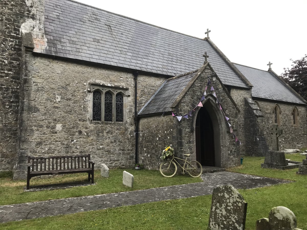 PaulGarvey4's tweet photo. For lovers of Gavin andStacey, this is St. Cattwgs church in Llanmaes, the hub of the village Jubilee flower festival. Remember it?😀
#Llanmaes https://t.co/0sX1wCc40M