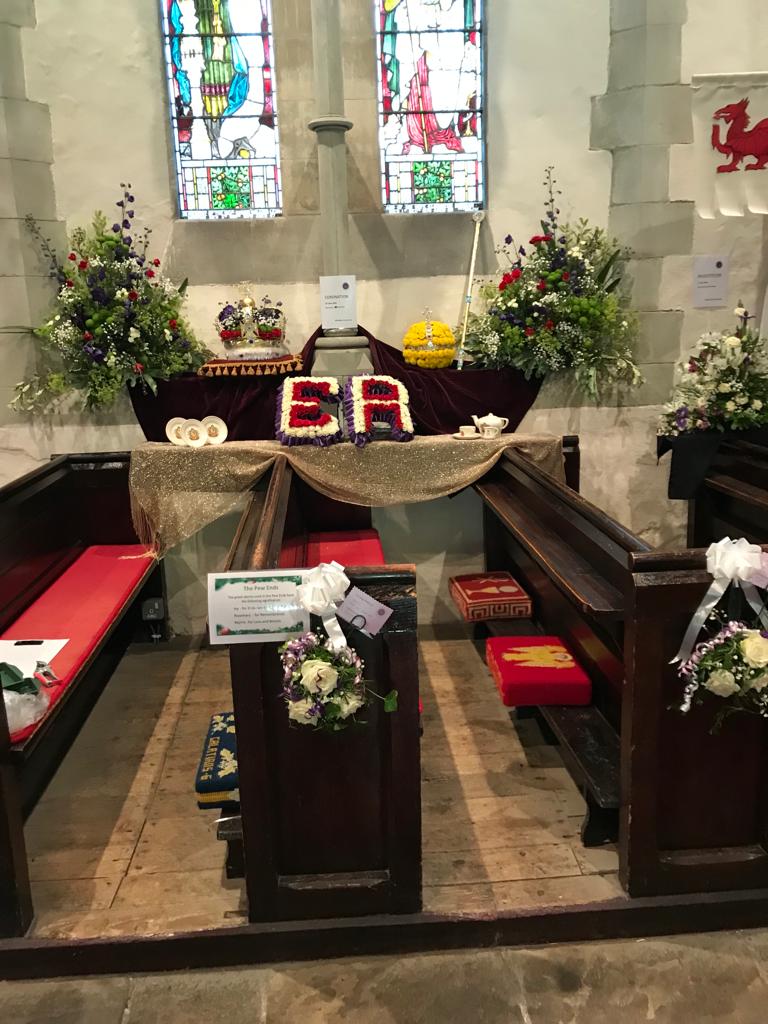 PaulGarvey4's tweet photo. For lovers of Gavin andStacey, this is St. Cattwgs church in Llanmaes, the hub of the village Jubilee flower festival. Remember it?😀
#Llanmaes https://t.co/0sX1wCc40M