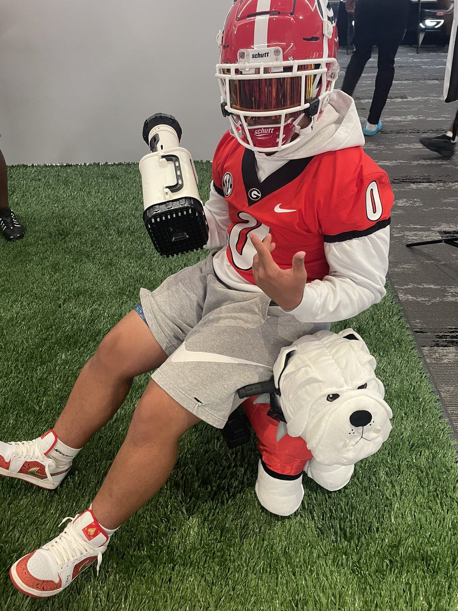 espn_maleek05's tweet image. Had a great vist @UGAAthletics @Showtime12u @TeamShowtime7v7 @Que1Kennedy