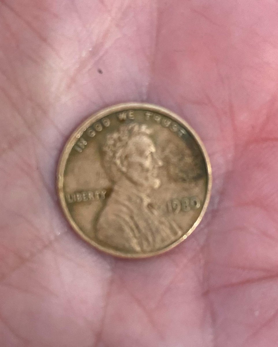 sandison_bill's tweet photo. Abe hitched a ride for the whole run this morning. #runnersover50 #clydsedalerunner #running #runner #runmaryland #runannapolis #runnaptown https://t.co/hsV7a2RpDP