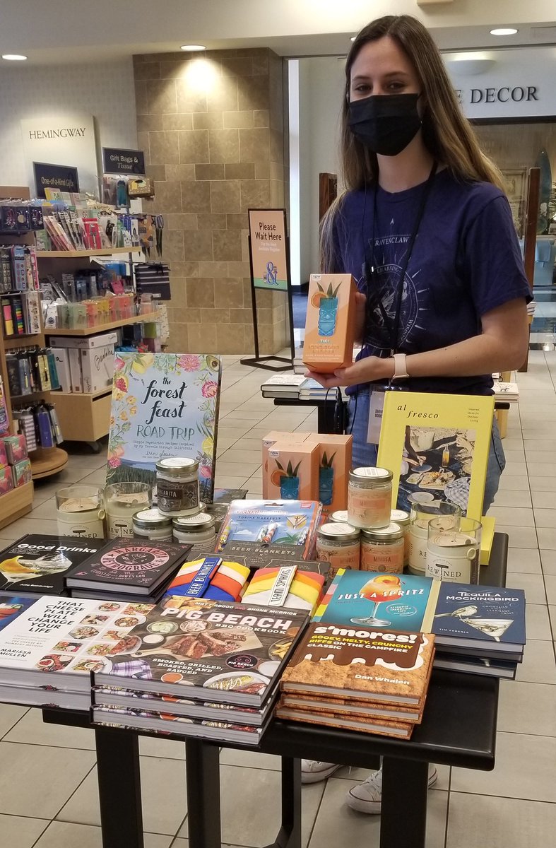 Summer = PARTIES!!!! Jazz up your gatherings with cool summer accessories and party ideas! <a href="/BNBuzz/">Barnes & Noble</a> #summerfun #partytime