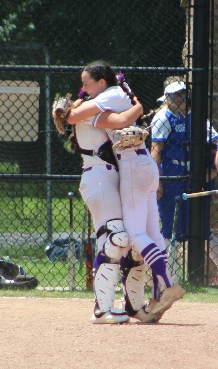 Softball_MW's tweet photo. #TeamWork #TeamFirst #EarnedNotGiven #WinItForDimmit https://t.co/APlMOk3xkr