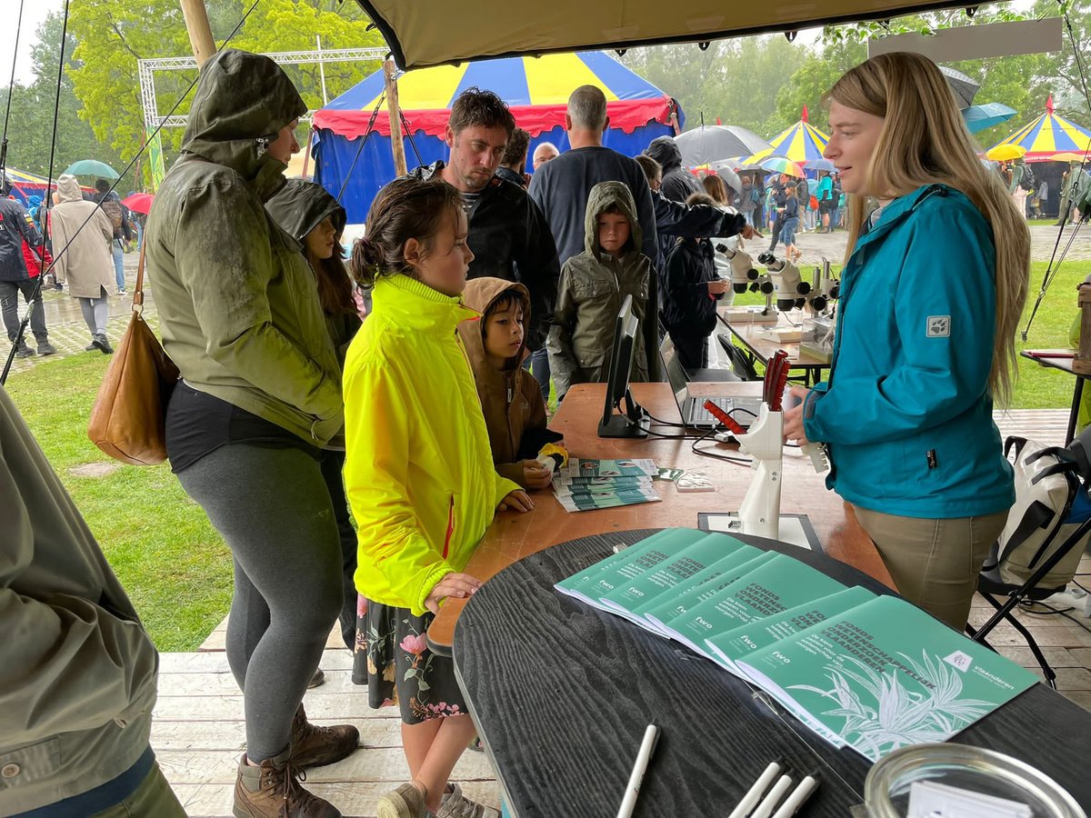 brubotics's tweet photo. .@RoelsEllen presenting her self healing soft robot research at @FWOVlaanderen stand @nerdlandbe festival https://t.co/6mbYPRWSFX