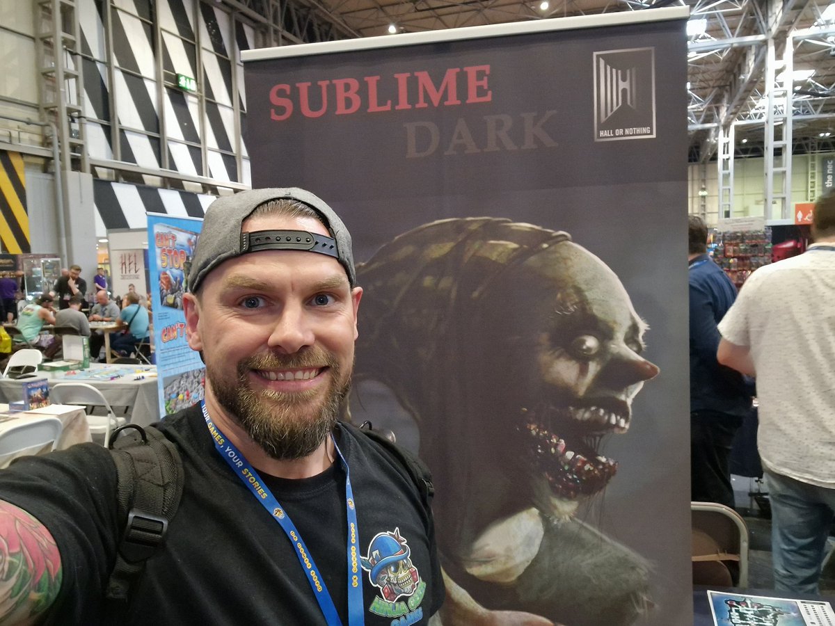NinjageekG's tweet photo. @Quahogmire caved and told me everything about Sublime Dark!!
This isn't true...I got nothing from him! NOTHING!!!
#UKGE2022 #sublimedark #boardgames https://t.co/RCk4alfRIZ