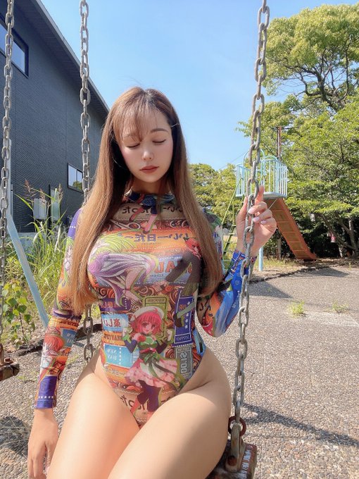 ノーブラなんだけど拡大したら見えるかな❤️&zwj;🔥 https://t.co/pelooPUqfo