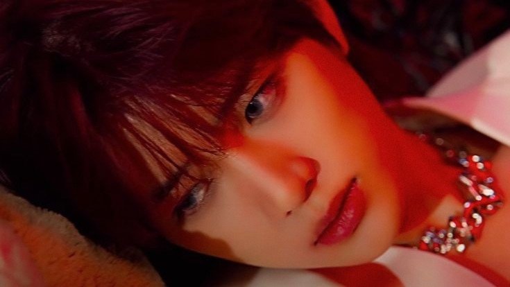 intervioleta's tweet image. beomjun!au | Red Moon 🌙

Pela primeira vez na vida, Beomgyu se viu em um lugar que nunca imaginou; uma corrida ilegal. Ele também nunca pensou que teria o coração atropelado pelo olhar instigante de Red Moon, o maldito motoqueiro que era conhecido como a lenda viva dos rachas.