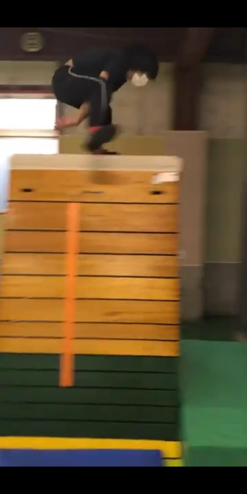 @matsumurako 2021/12/16←(１４段195cm)
2022/5/30→(２１段265cm)
モンスターボックスの修行をしてました、、😇 