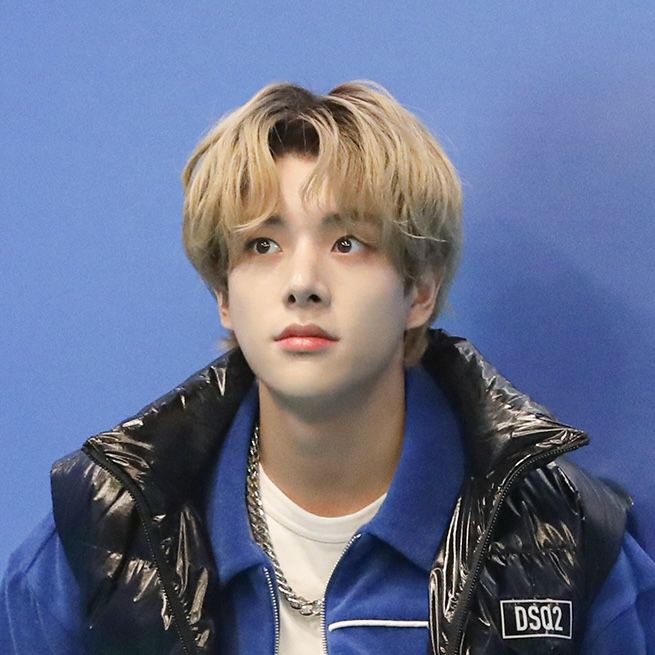 falovour's tweet photo. — Sungjake au

"Capek ya jadi pelangi untuk orang yang buta warna."

"Kalo capek bilang, biar giliran gue yang berjuang." https://t.co/CKoe2rFBd1