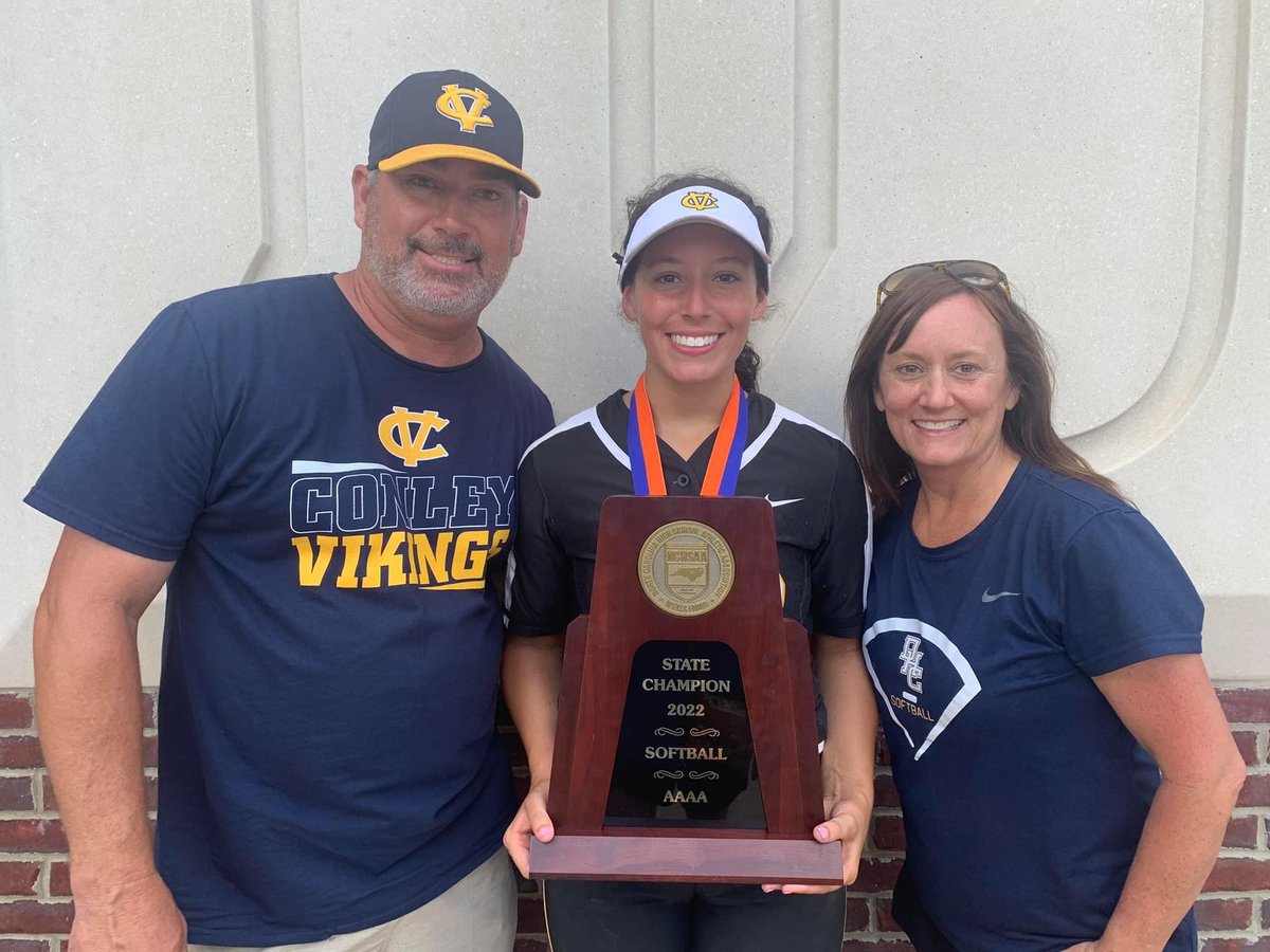 FISHERFASTPITCH's tweet photo. Congrats to @ECUSoftball signee, @ASawyer2022, as D.H. Conley, won the @NCHSAA 4A 🥎 State Champ., yesterday, by winning 2 games in a row! Anna has had an awesome season & excellent High School career! Very Proud of her!
#AS33 #MojoFisher
@ShaneWinkler @kianarae20 @jennacone https://t.co/tyMPNBXhd3