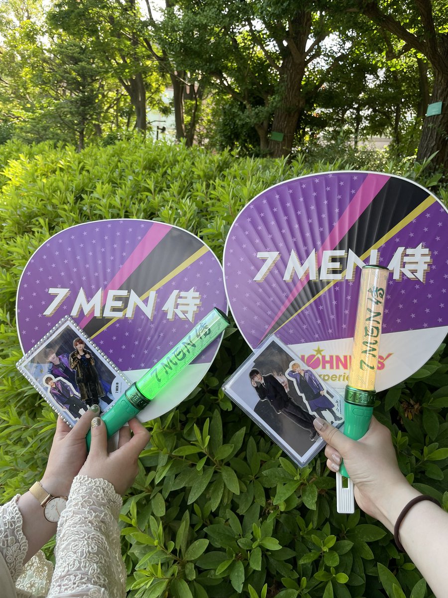 fri_pm8's tweet photo. 💛💚 https://t.co/RCgmIrTqP3