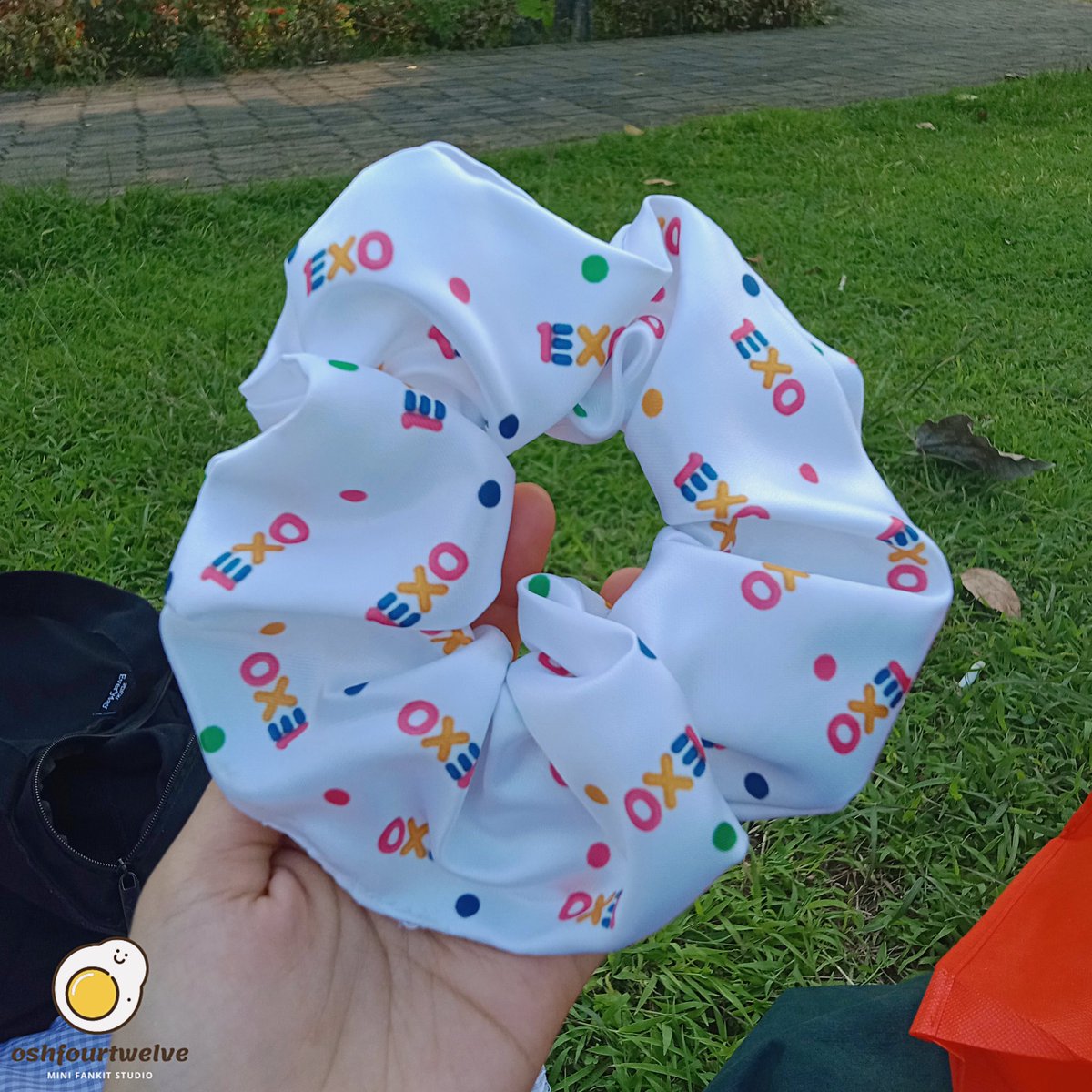 oshfourtwelve's tweet photo. EXO scrunchies are available in 10 different designs! Half of the proceeds will be donated to "Angat Buhay NGO," and the pre-order period will be announced after my final exams. 🧡✨

#osh412_fanmade https://t.co/fSluhCHHFN