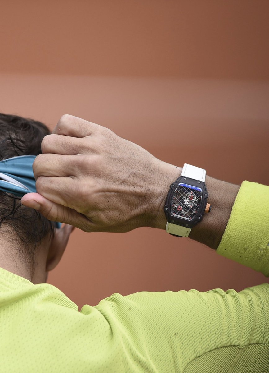 Julien ROMAN (@julienroman13) on Twitter photo 900.000 € au poignet de <a href="/RafaelNadal/">Rafa Nadal</a> ! C'est le prix estimé de sa montre, la RM 27-04, en édition limitée ( à 50 exemplaires) de la marque <a href="/Richard_Mille/">Richard Mille</a>
Dingue, non? 900.000 € au poignet de <a href="/RafaelNadal/">Rafa Nadal</a> ! C'est le prix estimé de sa montre, la RM 27-04, en édition limitée ( à 50 exemplaires) de la marque <a href="/Richard_Mille/">Richard Mille</a>
Dingue, non?