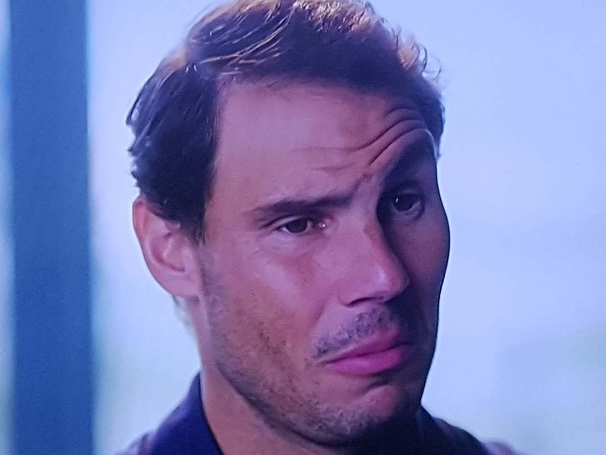 ElFumi2's tweet photo. Nadal es como un poco Ancelotti.... No..?? #VamosRafa
#RolandGarros https://t.co/BXXGShizCy