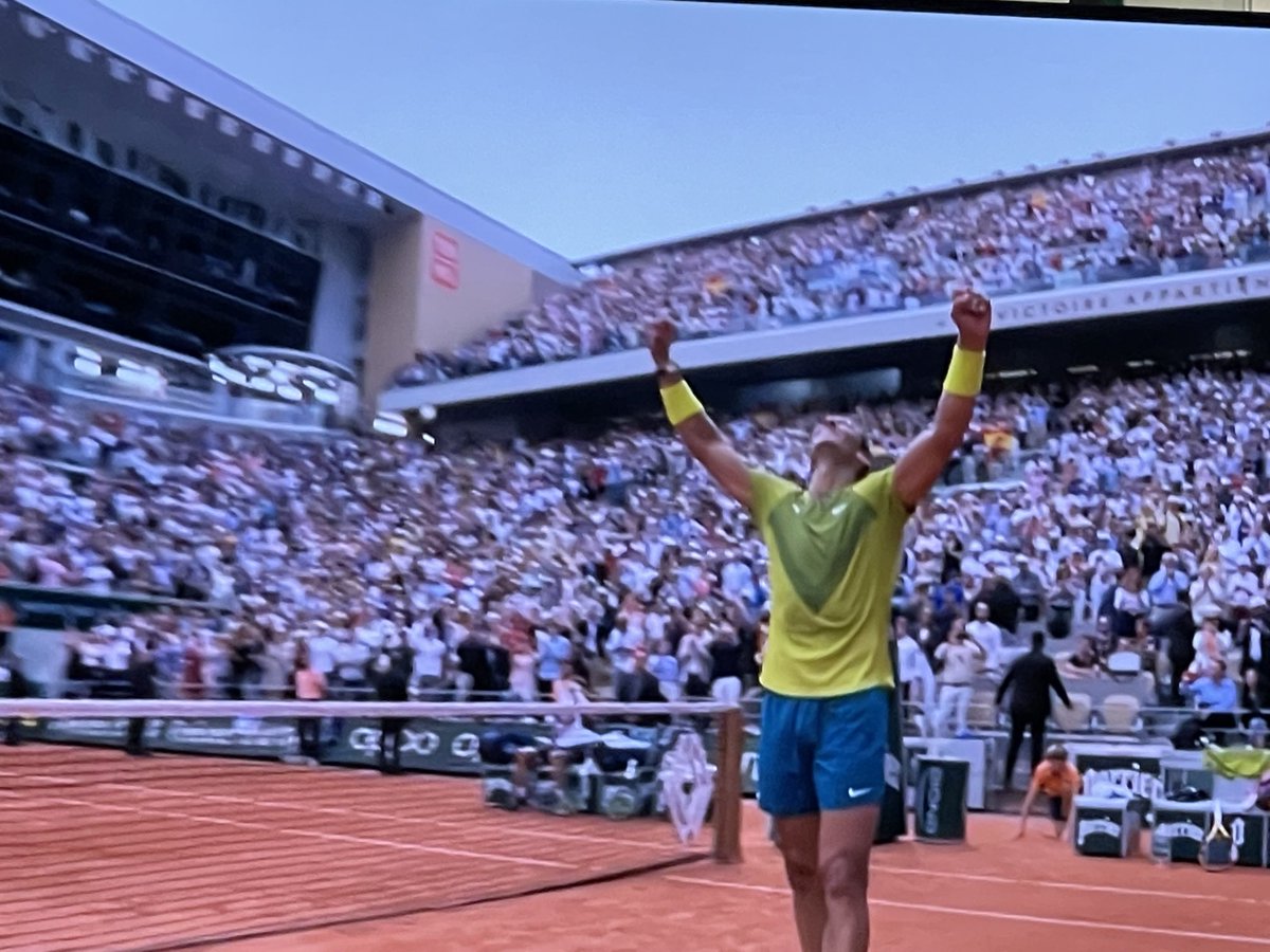 sofiax2's tweet image. Una vez más disfrutando con ⁦⁦@RafaelNadal⁩ en ⁦@rolandgarros⁩ . Extraordinario e irrepetible. ¡Gracias!