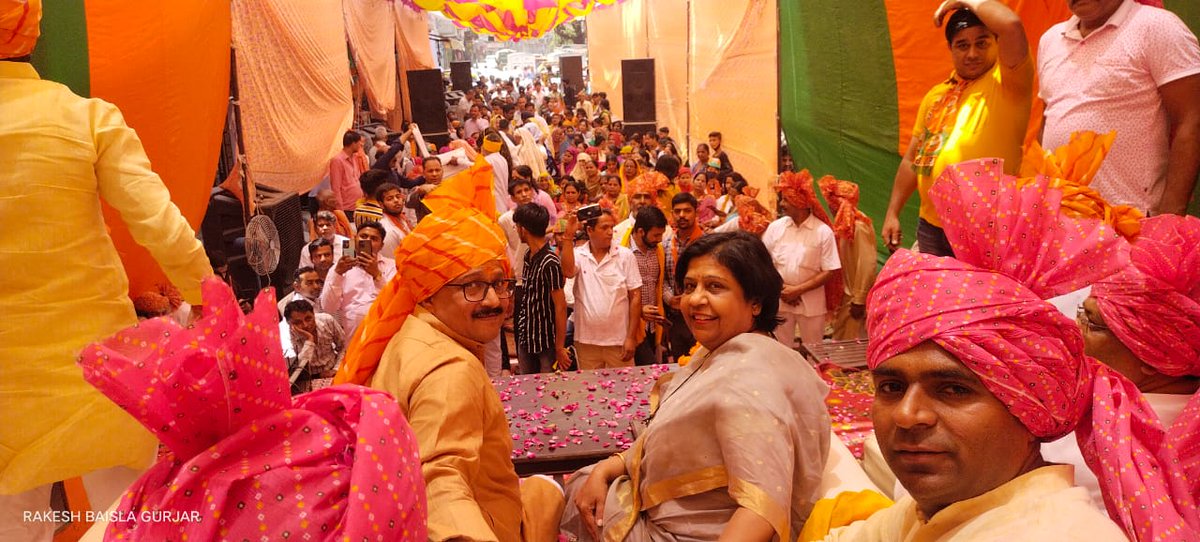alka_gurjar's tweet photo. आज किसान मोर्चा के मयूर विहार जिला के महामंत्री अरूण कुमार चौधरी जी ने मंडावली गांव में एक भव्य जनसभा एवम स्वास्थ्य जांच शिविर में रहना हुआ । https://t.co/Jw7QqtmiMb