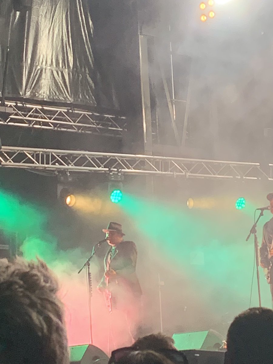 traceymillar64's tweet photo. Great night on the beautiful Plymouth Hoe watching Supergrass and The Libertines plus a few other bands #1BigSummer https://t.co/SvEZvxWzJ9
