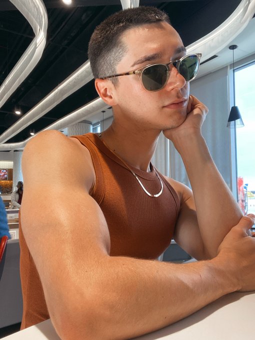 1 pic. NYC here I come. ✨🫣 https://t.co/hFPzef5t4w