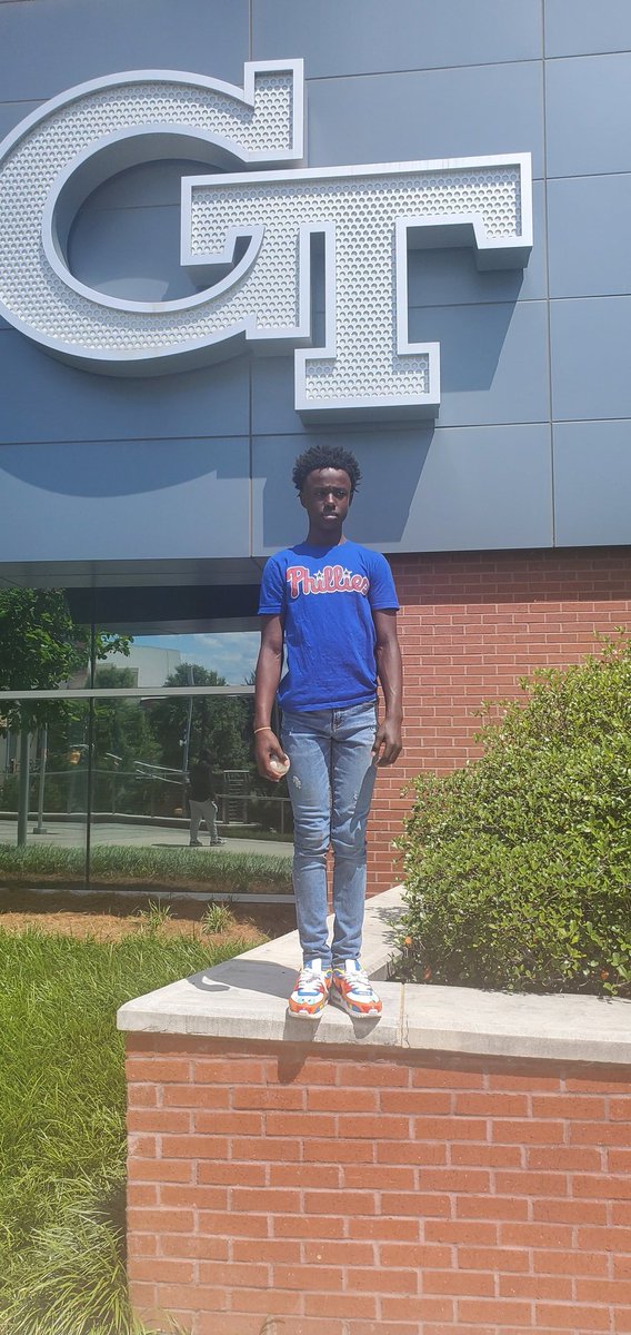 Josiahquickguy3's tweet photo. 1st of many college visits 
Awesome experience 💯🏀#feelingmotivated #summerball #AcademicChatter #something #different #education #georgiatechbasketball https://t.co/0b73TqDasH