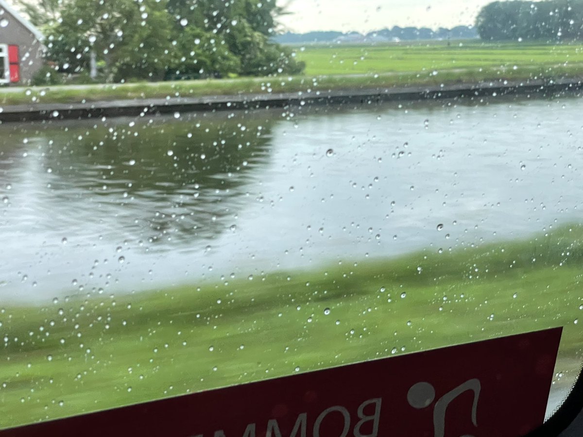 <a href="/BWRunners/">BommelerwaardRunners</a> PW7 Brucht 17:05u. Dat is -35’ tov schema. We zijn over de helft. Maar het mooie weer is even voorbij… #team76 #roparun2022 #Brandwijk