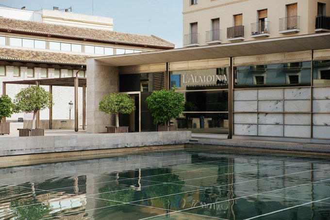 AjuntamentVLC's tweet photo. 🔶 Des de demà 📆 6 de juny, @CulturalVLC torna a obrir els dilluns a les visites la #Llotja, el Centre Arqueològic de l'#Almoina i les Torres de #Quart i de #Serrans 🏛️, en el seu horari habitual, de⌚ 10 a 19 hores.
▶️https://t.co/2M51ikOBZa https://t.co/zUrqiJamOf