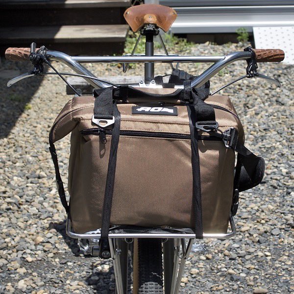 urawaRIMBA's tweet photo. 大きい目のラックで荷物の固定に便利なROK strapsが便利。再入荷しています。
レコード、AOクーラー、スタッフサック…。
簡単に長さの調整もできて、しっかり固定できます。
https://t.co/YxXdlCEaei
#rokstraps #ロックストラップ #パッキング #bikepacking #ストラップ https://t.co/SJufo0kK3x