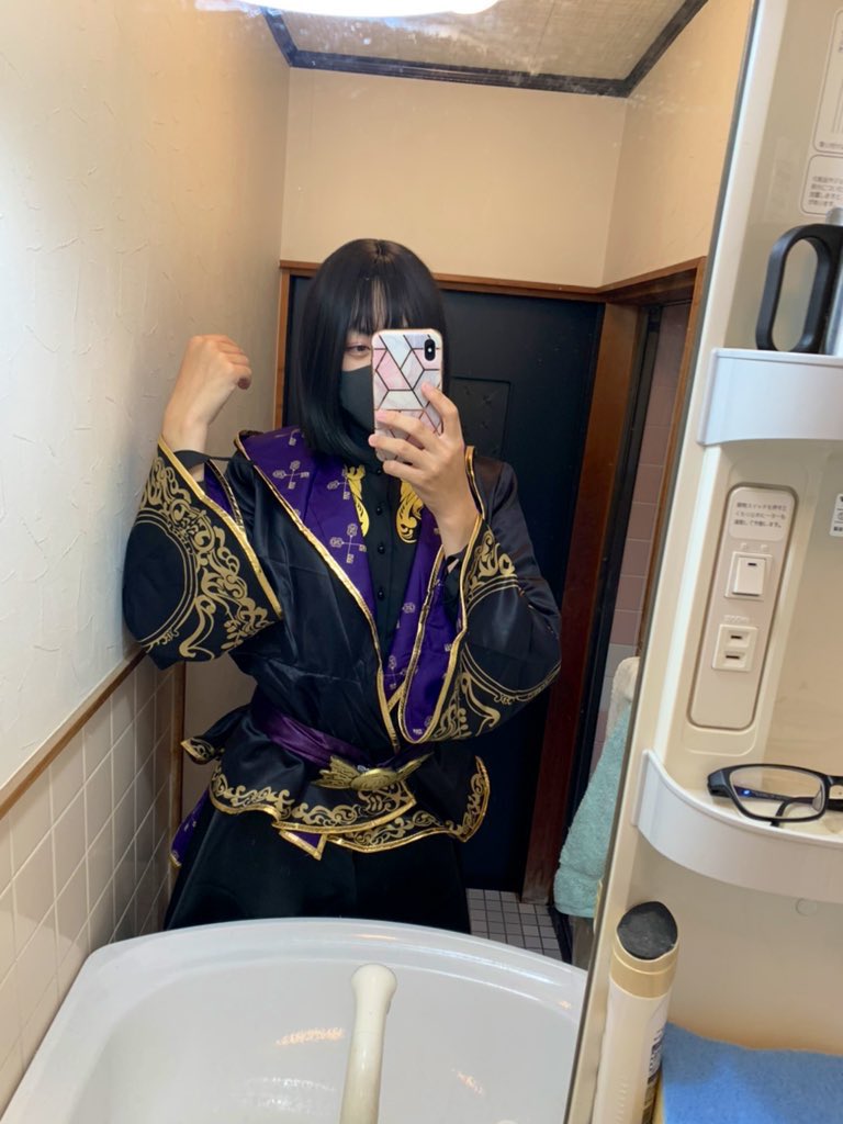 a_urep's tweet photo. #ツイステ 
ツイステの式典服めっちゃ好きだったから、コスプレ出来て嬉しいな！ https://t.co/AiIHgUGQsu