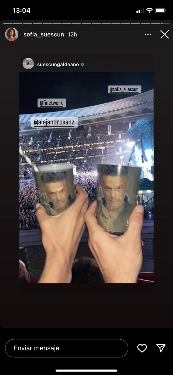 TVCOMMENTSS's tweet photo. Otras personas que estuvieron allí no tuvieron que beber esa exageración de 1L ☺️ https://t.co/sprDCJnfkq