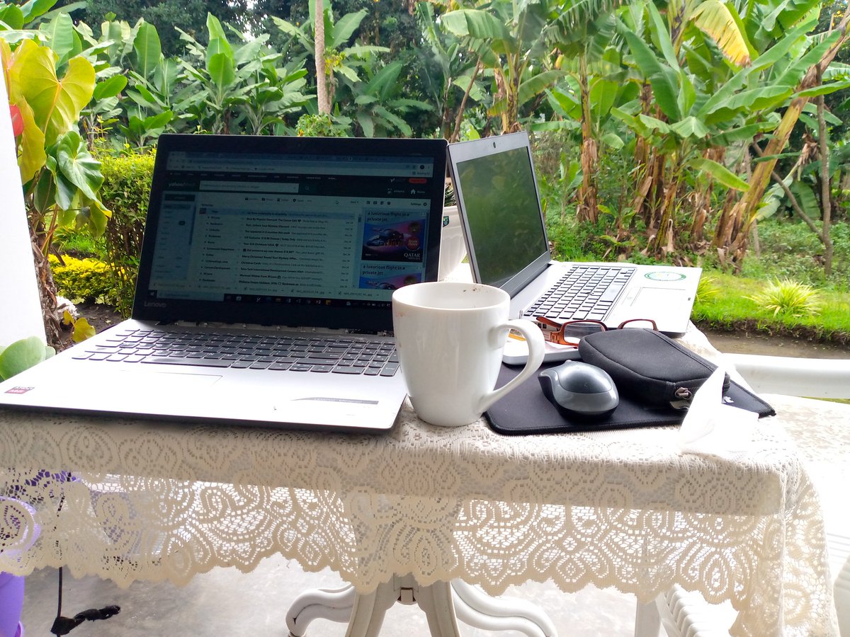 Concesa17's tweet photo. As I was going through PhD life, a single laptop or screen wasn't enough🙆 #phdlife #phdvoice #phdchat https://t.co/I8V1atvr4h