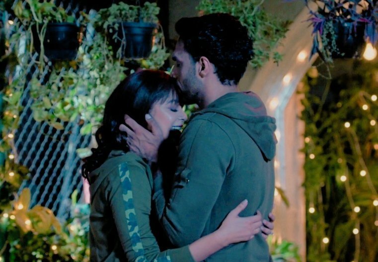 Monami Mahajan's complete family 🥺❤ 
Her imp two mens, her world 😍❤ 
Hope in season 2 she'll get her father's love too cuz she deserves it 😌
#MoRan #ZiddiDilMaaneNa 
#SiMi