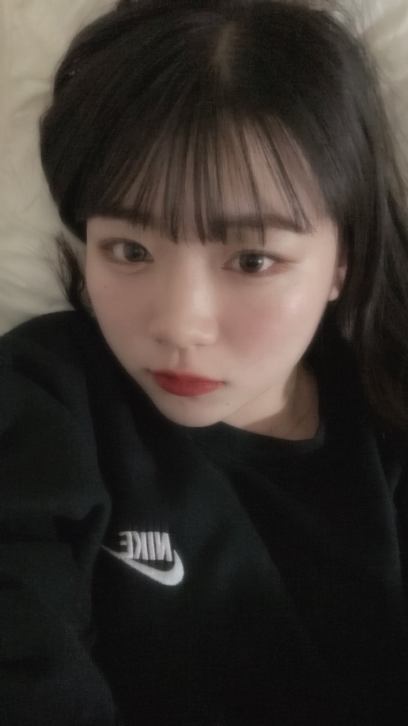 女子中学生　自撮り 
