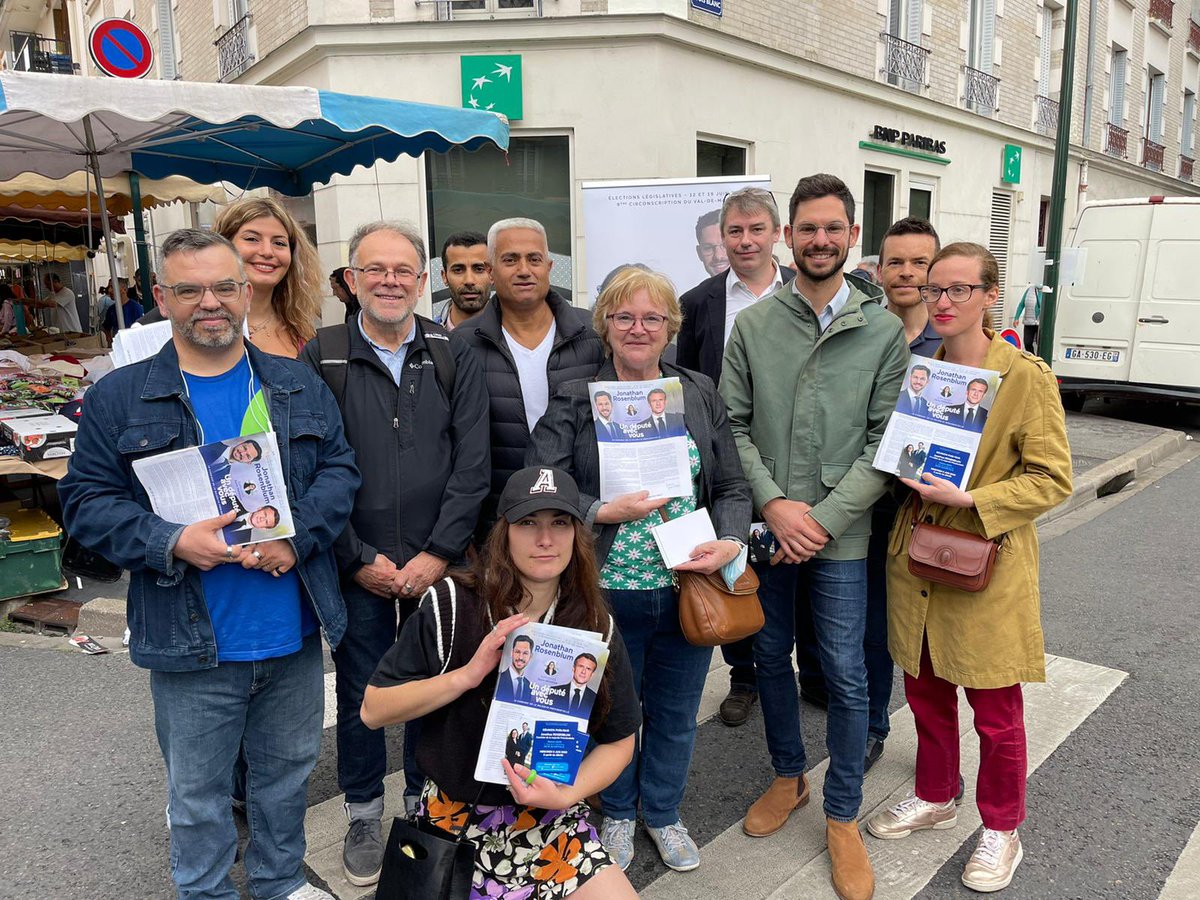 Jonathan_Rblum's tweet photo. Merci aux Alfortvillais et aux militants pour ce dernier dimanche de marché👏
Vos encouragements sont un moteur. #AvecVous je me battrai pour votre pouvoir d’achat,pour notre système de santé,pour notre sécurité et pour l’éducation de nos jeunes
#MajoritéPrésidentielle 
#Ensemble https://t.co/w7YCFkXfDB