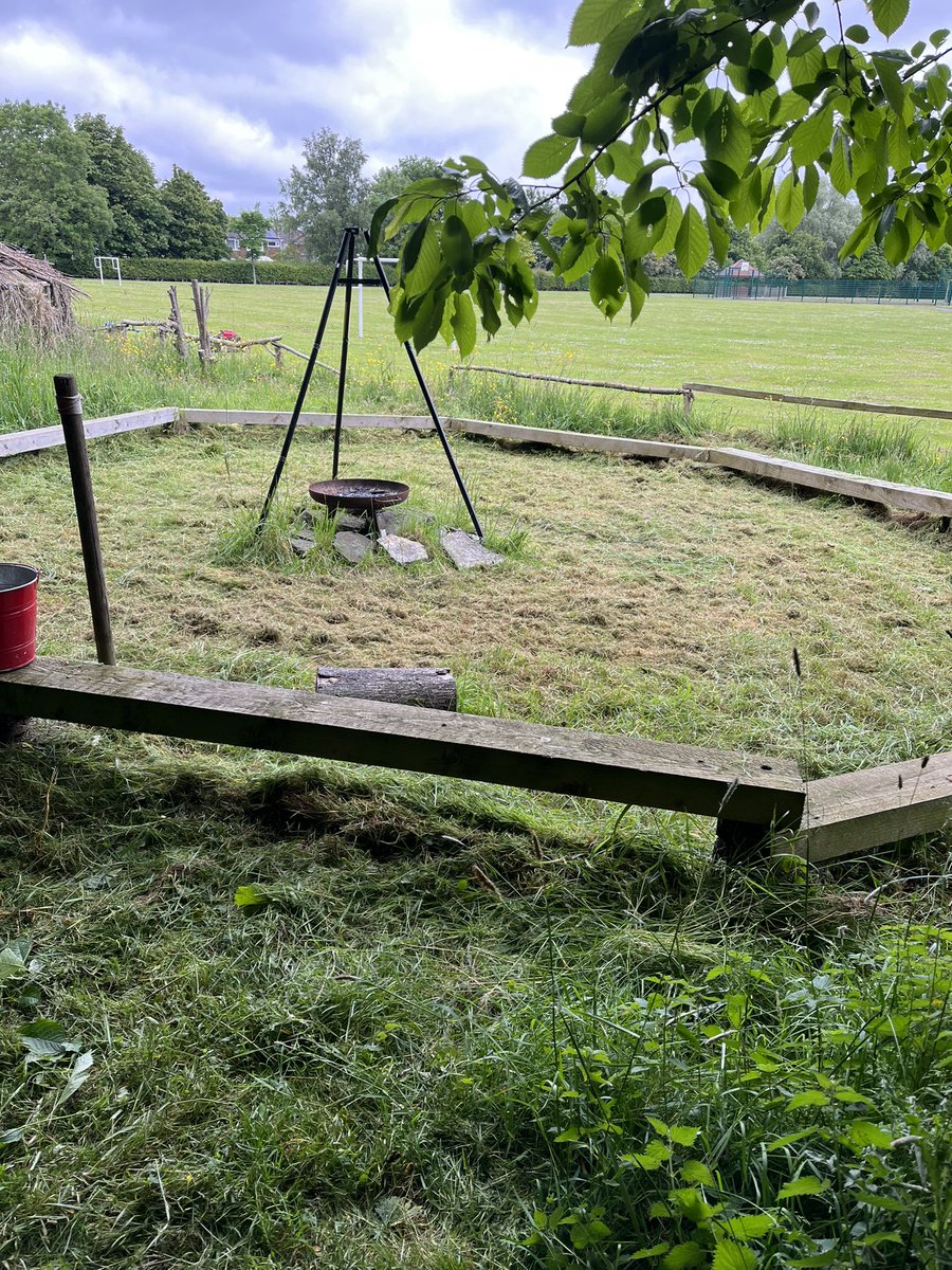 TAS4L's tweet photo. And finally, before we start team building again tomorrow, the #ByerleyParkPrimary Adventure forest has been maintained ready for adventures for kids from Newton Ayecliffe.Built two and a half years ago and we’ve continued look after it since. #AdventureForest #forestschool https://t.co/OCSNx68sVX