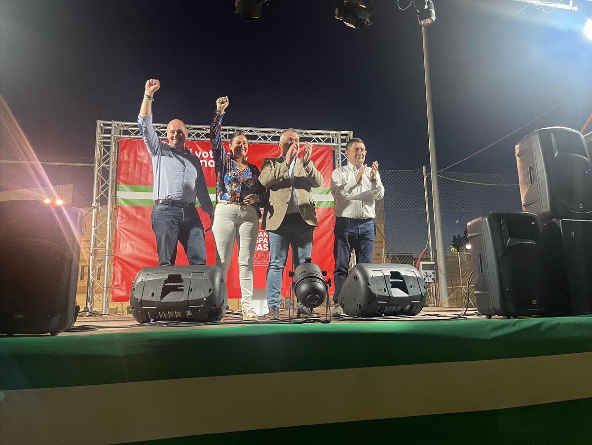 Psoedejodar's tweet photo. 🌹 En el día de ayer celebramos nuestro Mitin-Fiesta con las intervenciones de:

- José Luis Hidalgo
- María Teresa García
- Paco Reyes
- Santos Cerdán

➡️ Gracias #Jódar por acompañarnos ayer en una tarde de política y convivencia socialista. 

💪🏼🌹 ¡Si votamos, GANAMOS! 🌹💪🏼 https://t.co/SJQd5tFywE