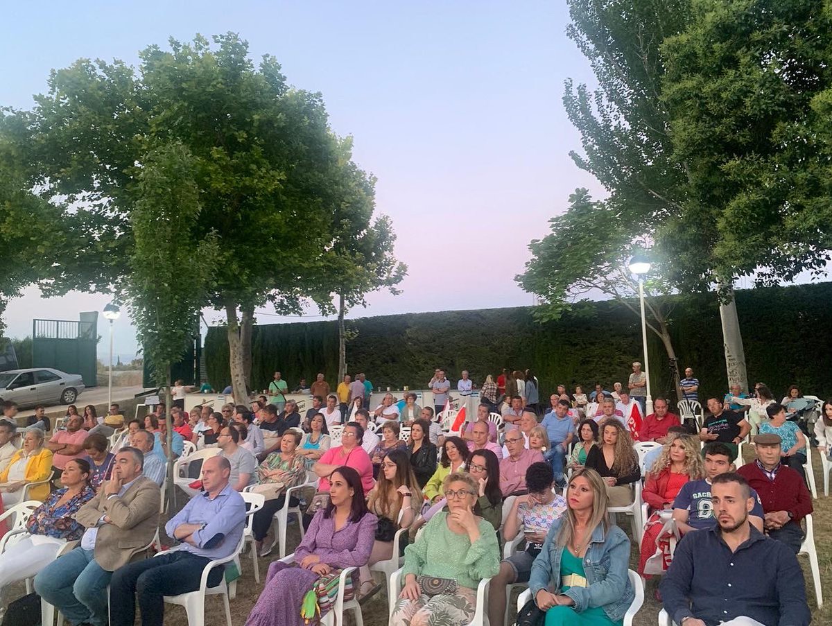 🌹 En el día de ayer celebramos nuestro Mitin-Fiesta con las intervenciones de:

- José Luis Hidalgo
- María Teresa García
- Paco Reyes
- Santos Cerdán

➡️ Gracias #Jódar por acompañarnos ayer en una tarde de política y convivencia socialista. 

💪🏼🌹 ¡Si votamos, GANAMOS! 🌹💪🏼