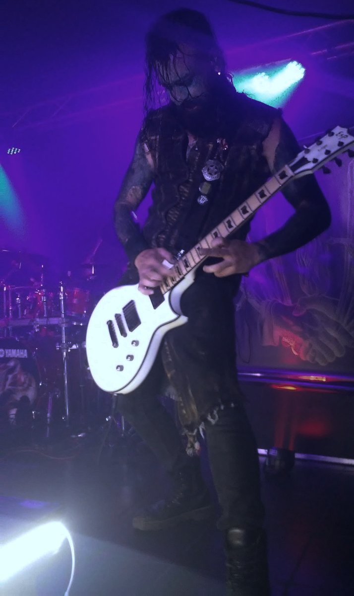 HMetalBrigade's tweet image. Muy pronto @Naves_7 nos contará todo lo acontecido en la brutal descarga de @BLOODHUNTERBand @VIBURNINGKNIVES y #ActvsMortis en el ovetense @gonggalaxyclub cortesía de @DesvanFest @Ivan_Desvanrock