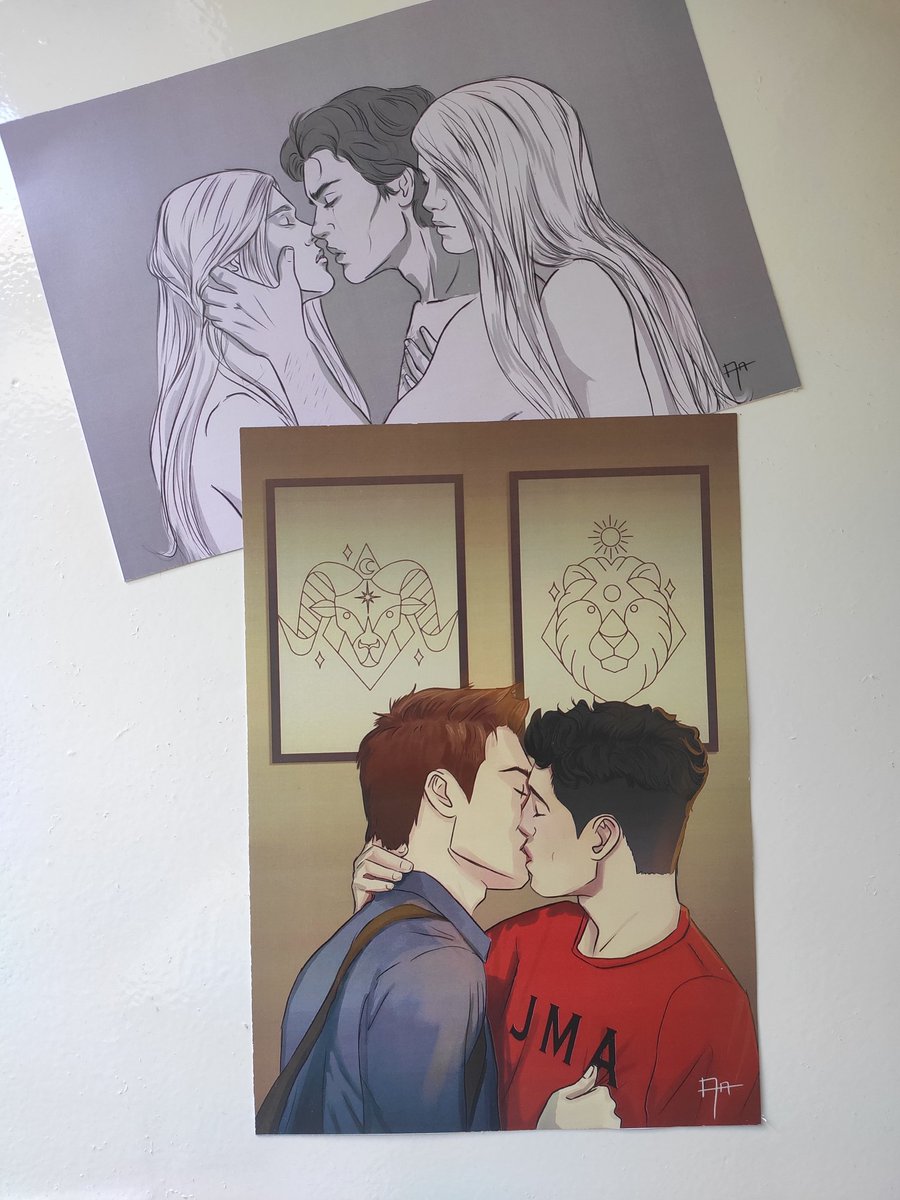 Adl_Argn's tweet photo. Estoy sacando prints de mis ilustraciones 🥰 Se ven tan bonitos en papel 😍 para ver más ilustraciones podéis ir a mí IG adela_argn_art https://t.co/K33qnkCy9a