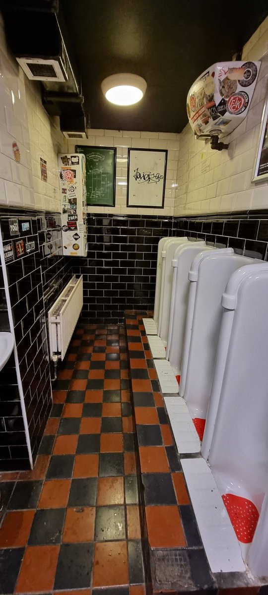 IrishPubToilets's tweet photo. Sin é. #dublinpubs #dublinbypub #dublincity #irishpub #publin https://t.co/ibACHVT3Ll