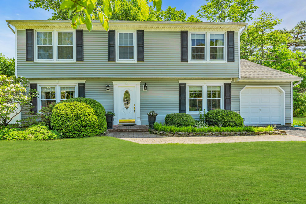 dargan_maria's tweet photo. NEW LISTING: Toms River, NJ, 4 bedrooms, 2.5 Baths Colonial in Pine Lake Park section.  Call today to schedule your appointment. Maria @732-604-9128 https://t.co/VqWp7L0cOD