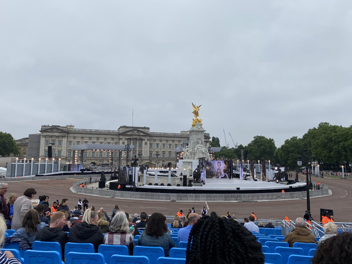 Thank you <a href="/CadburyUK/">Cadbury UK</a> for the wonderful opportunity to win tickets to the <a href="/Jubilee_Pageant/">Platinum Jubilee Pageant</a> ! So grateful 🥰
#PlatinumJubilee