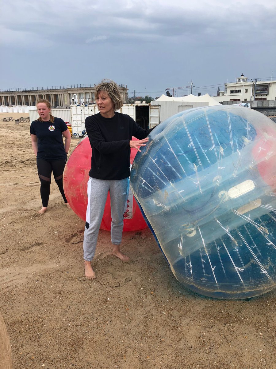 ROSC1922's tweet photo. #oostende #rosc #stranddag https://t.co/NMqjj5wPBX
