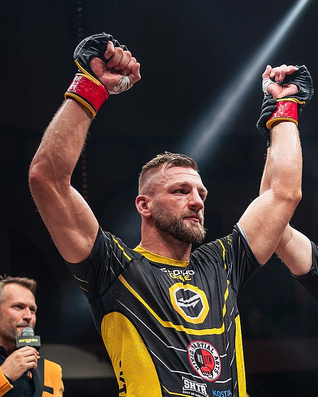DavidZawada's tweet photo. @OktagonOfficial Winner via tKO (doctor stoppage) after the first round https://t.co/Iw8CuHkXYN