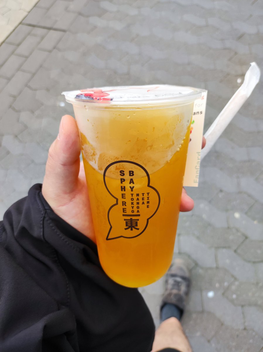 Also, ich hatte jetzt meinen ersten Bubble Tea überhaupt, und ich muss sagen <a href="/KiyowaVT/">Kiyo 🌱</a> ich bin jetzt nicht wirklich begeistert. 🤨