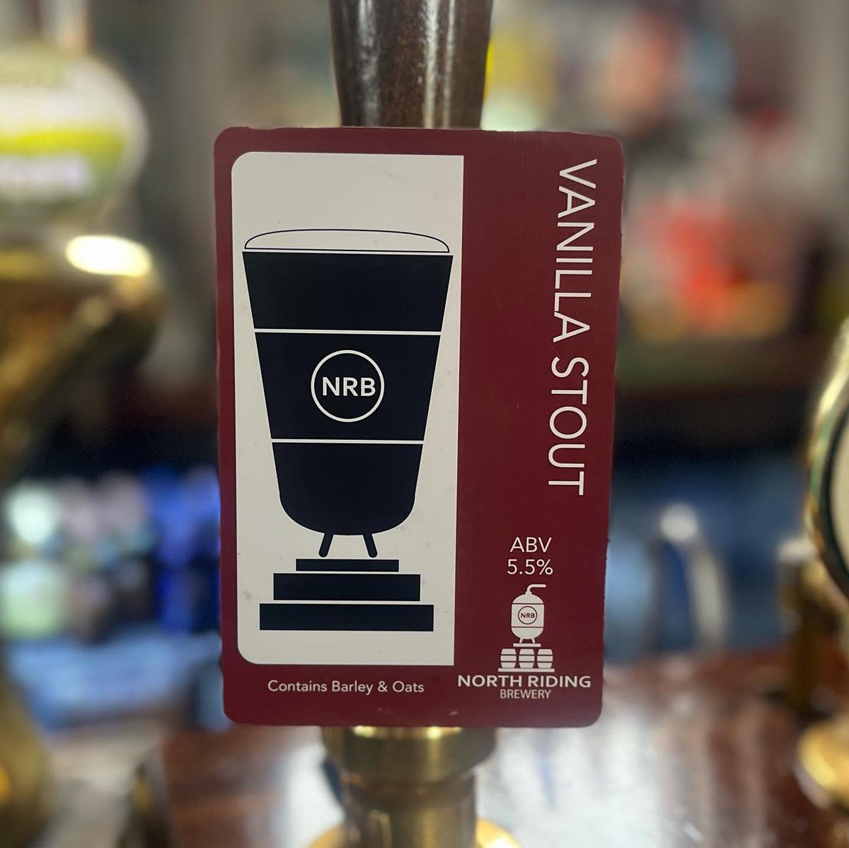 Stalybuffetbar's tweet photo. It’s the final day of the jubilee weekend and it’s QUIZ NIGHT at the Buffet Bar 🇬🇧👑🎉
Grab a pint from our great cask or keg line up and join us for the Jubilee quiz special🍻
#stalybridgebufferbar #platinumjubilee #quiznight #pale #stout #bitter #ipa #boltmaker #timmytaylors https://t.co/Dmq9DGxdJ5