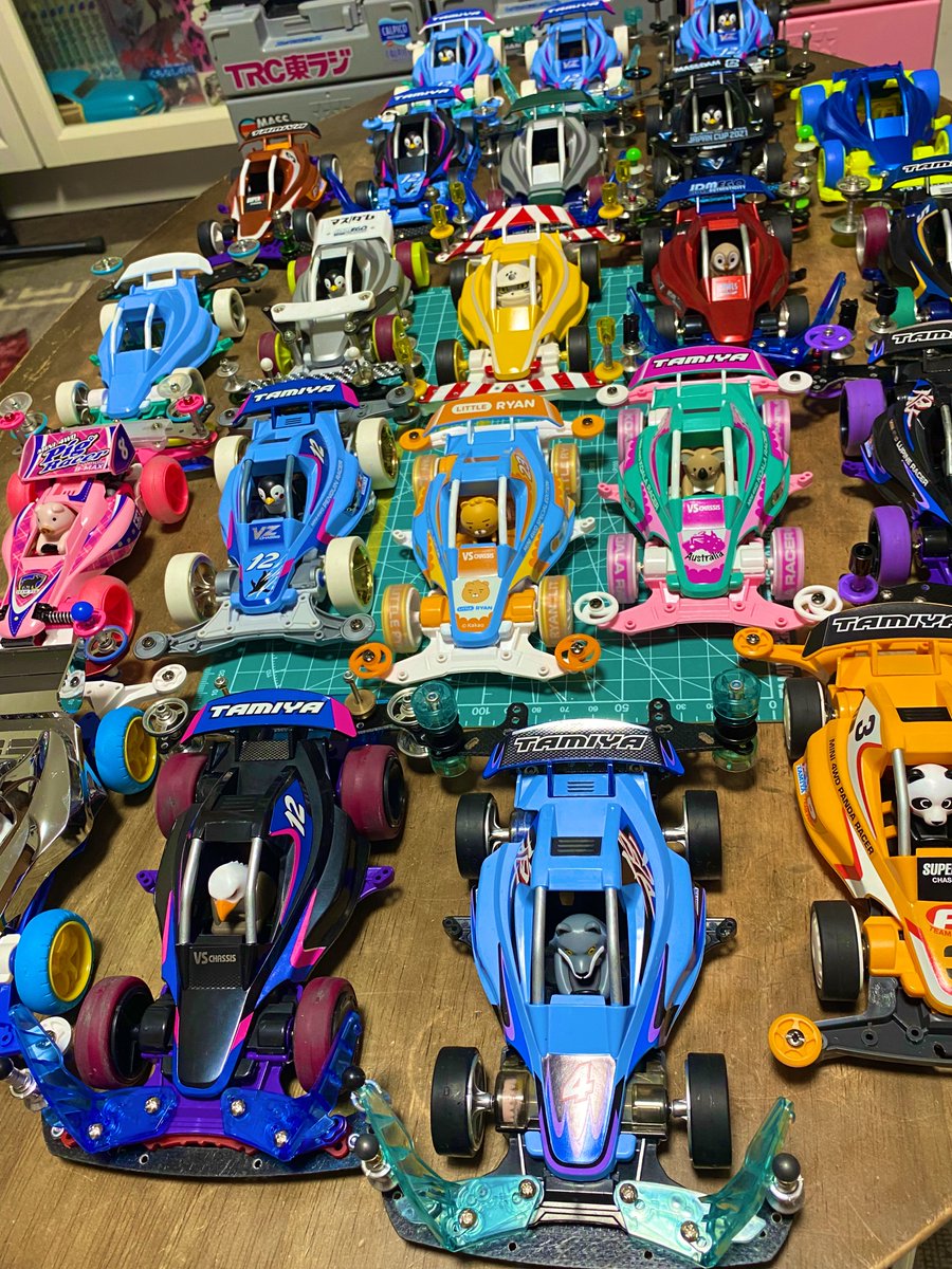 m4downtown's tweet photo. リトルライアン
とりあえず1台素組ー👍
仲間達が物珍しそうに
集まってきた👀✨
#mini4wd #ミニ四駆
#littleryan #リトルライアン
#動物四駆 https://t.co/eKev3m3SiJ