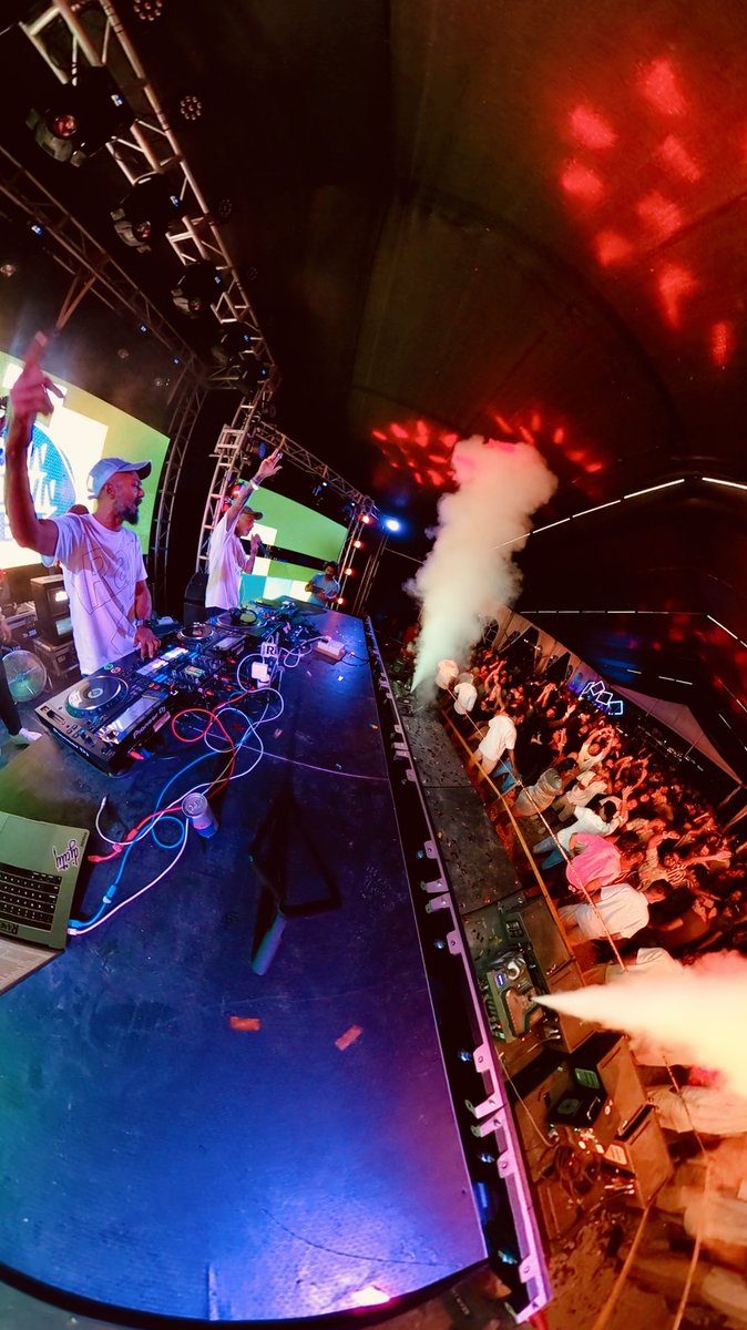 Music brings us all together..
<a href="/sundownfestmv/">Sundownfestmv</a> #2022
#teamuber and the #djs
#ubereventsmakehistory