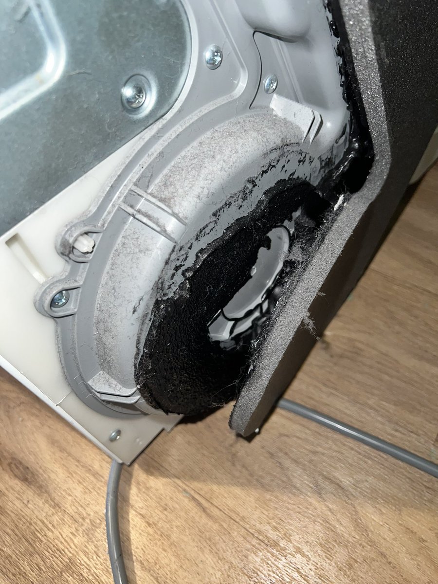 OperativeM's tweet photo. @SamsungUK  are ignoring  reports of potentially dangerous tumble dryers and ignoring customers. Contacted them 6/4/22 about my top of the range tumble dryer having MELTED provided photos and have been ignored since then.  I’d like someone to contact me please https://t.co/zm3oAei90d