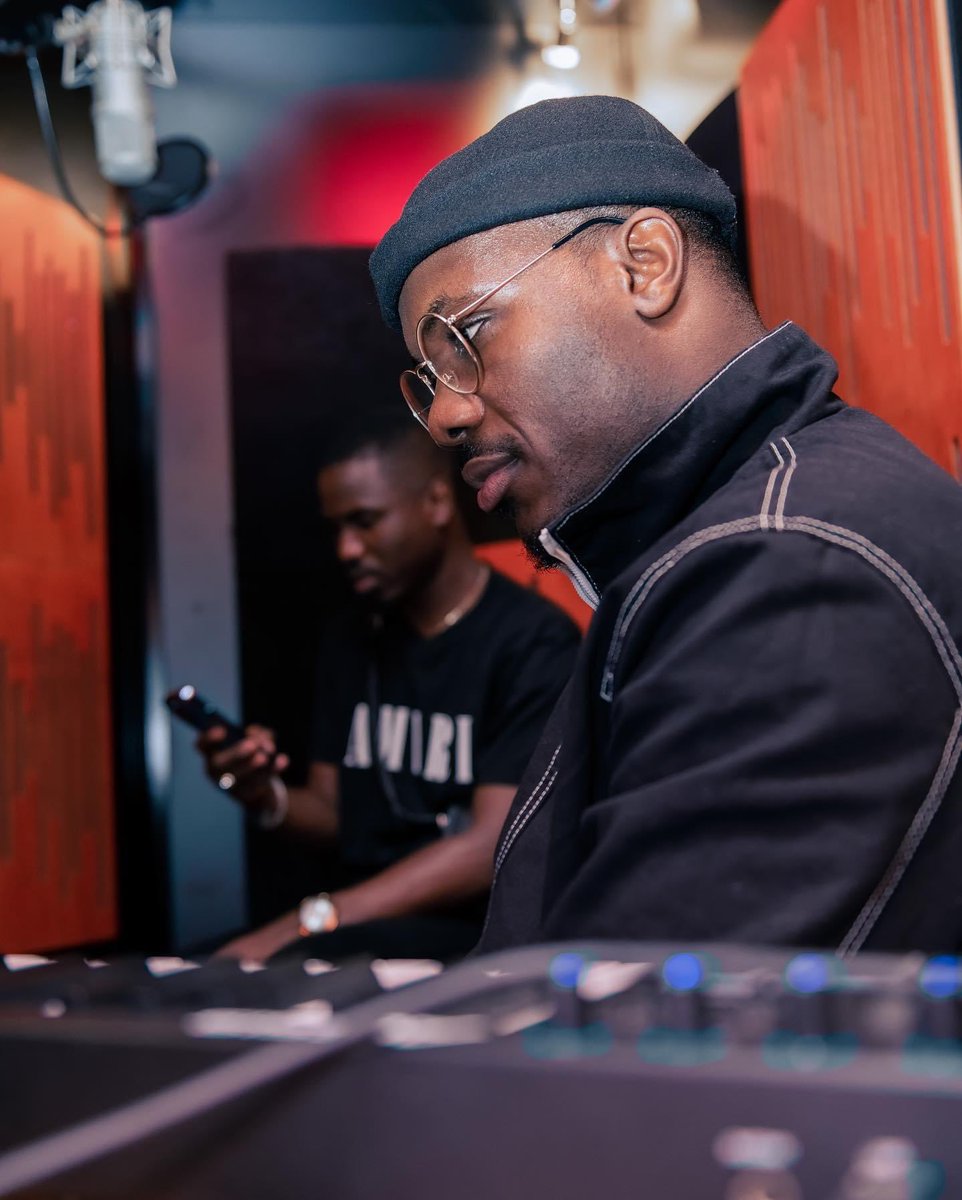 dipdunduguiss's tweet photo. 📸 @Kanepictures01 
🎹 #akatche https://t.co/rLesimO2JZ